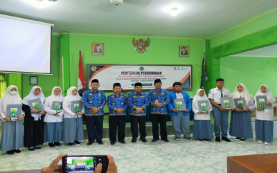 Dua Siswa MA Muhammadiyah 3 Ketro Raih Juara KSM Tingkat Kabupaten