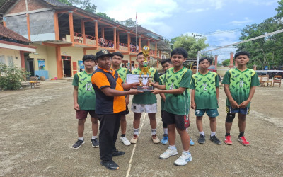 Semarak Milad Ke-113 Muhammadiyah, MA Muhammadiyah 3 Ketro Gelar Turnamen Bola Voli antar MTs
